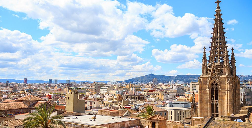 Fotografia della città di Barcellona dall'alto e dei suoi quartieri gotici