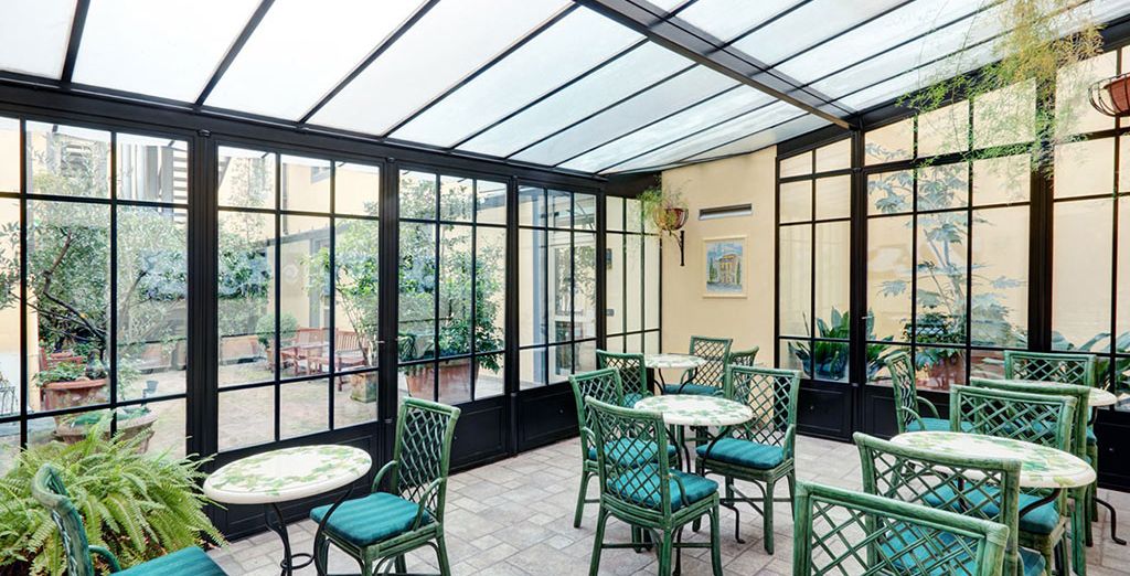 Hotel River 4*