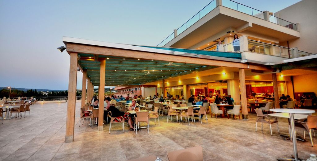 Kiani Beach Resort 5*