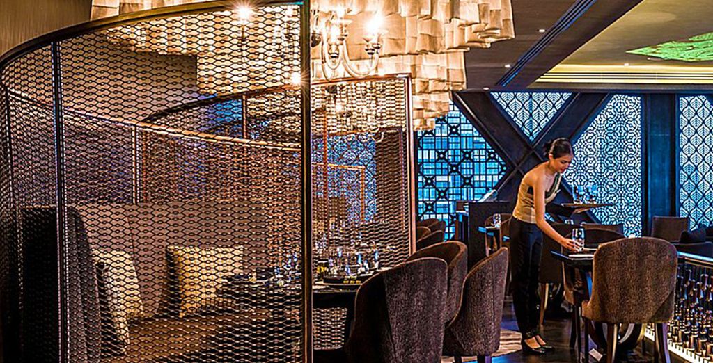 The Empress Premier Hotel Chiang Mai 5* + Holiday Inn Bangkok Sukhumvit 4* + Crowne Plaza Phuket Panwa Beach 5*