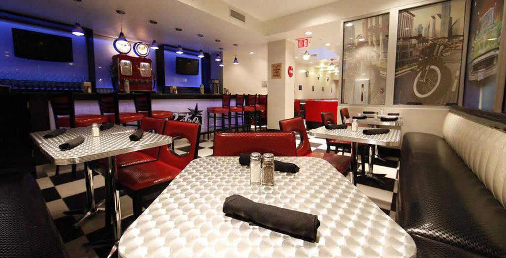 Holiday Inn Lower East Side 