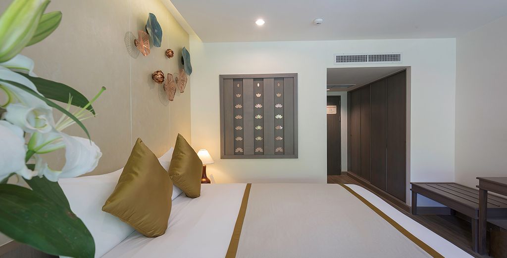 Tour a Nord di Bangkok + Chanalai Flora Resort Phuket 4*