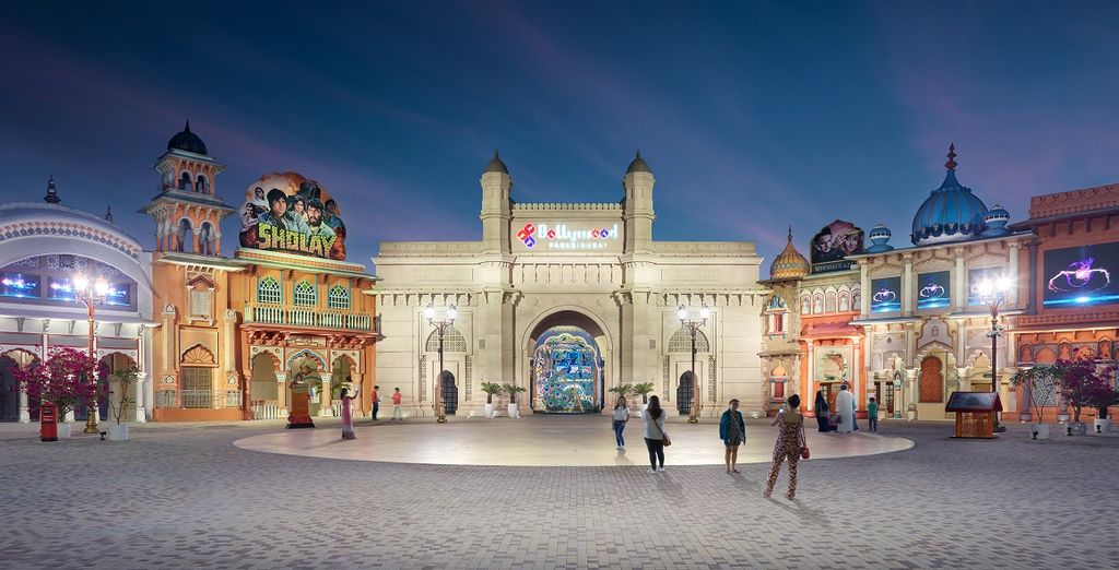 Lapita Dubai Parks & Resorts 4* + Dubai Parks + JW Marriott Marquis Dubai Hotel 5*