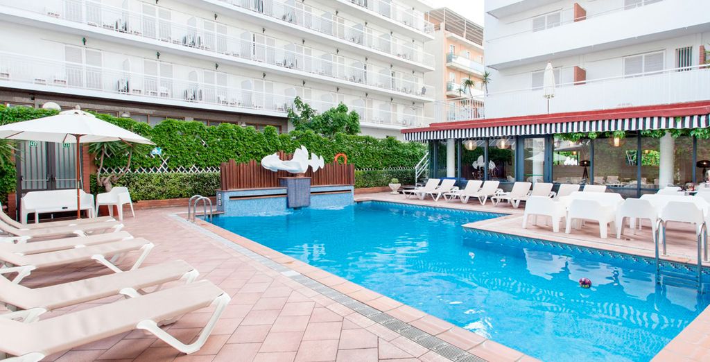 Hotel Xaine Park 4* - hotel close to the beach in lloret de mar