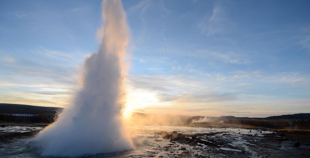 Aurora Nights & Iceland's Natural Wonders