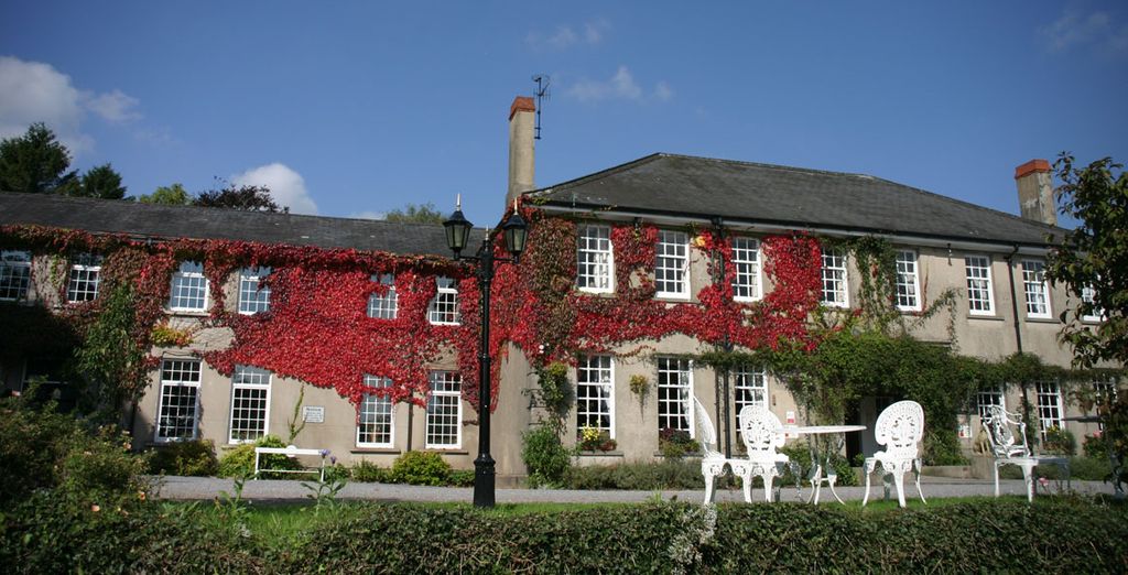 Ty Newydd Country Hotel