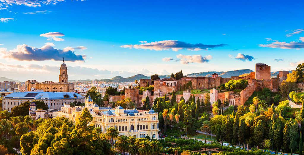 Discover the Costa del Sol starting with Malaga