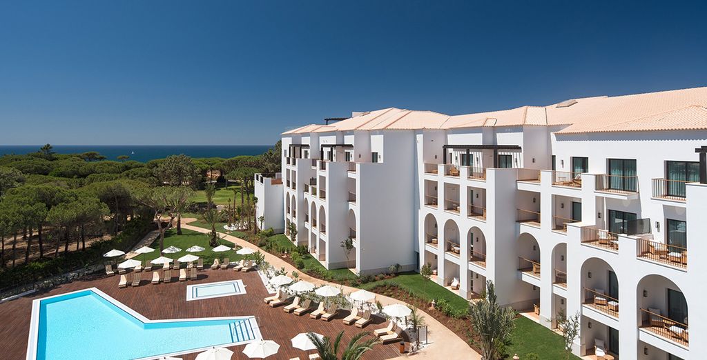 Pine Cliffs Ocean Suites 5* - easter family getaway