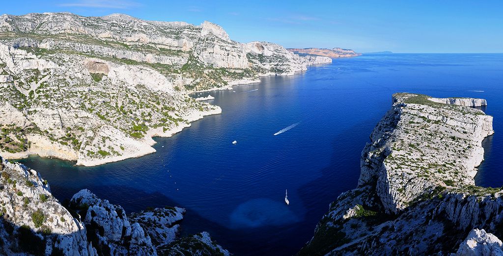 Discover the beauty of Marseille and its surroundings