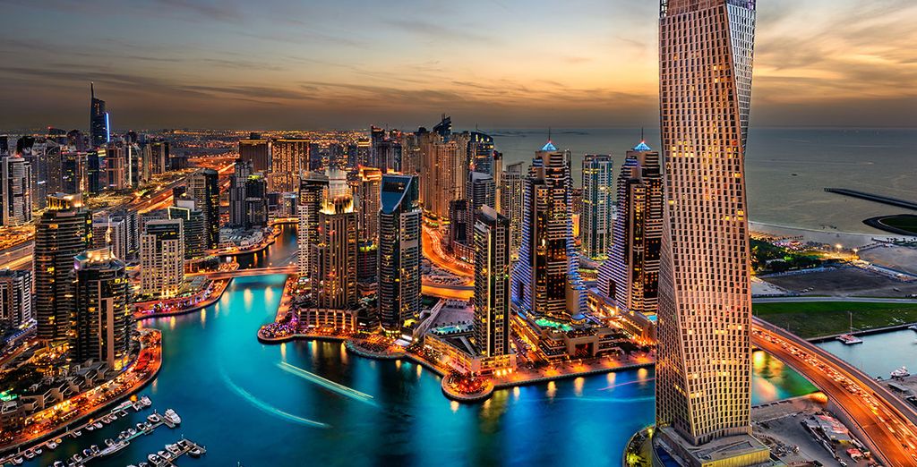 Wyndham Dubai Marina 4*