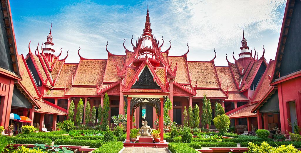 'Free & Easy' Cambodia Tour with Optional North Vietnam Extension