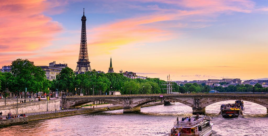 France travel guide - Paris