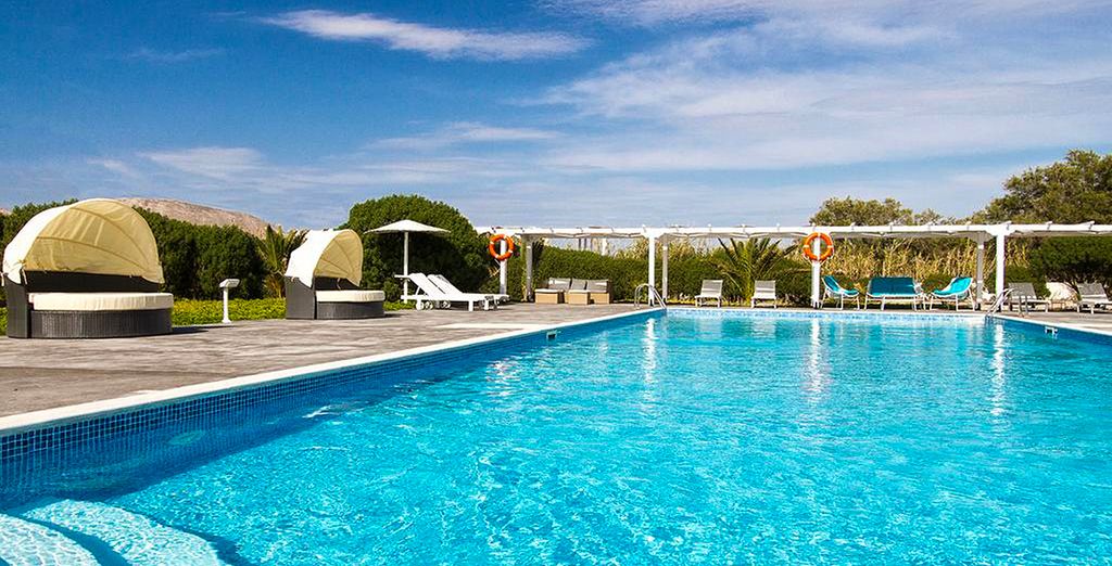Sea Sound White Katikies 4*