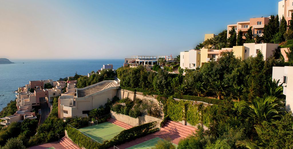 Athina Palace Resort & Spa 5*