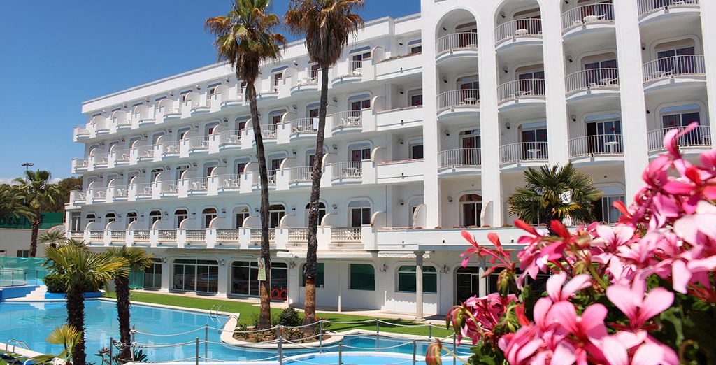 Hotel SuneoClub Costa Brava 4*