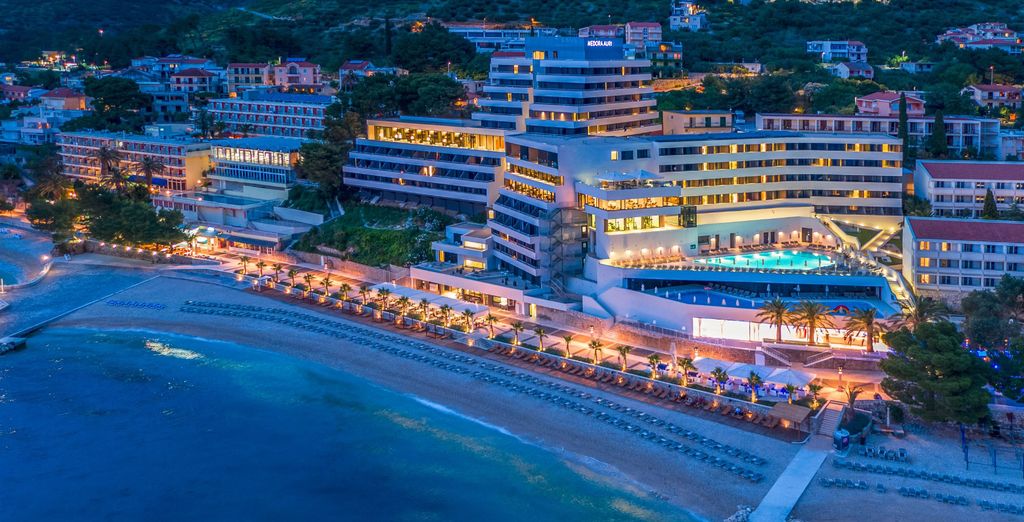 Medora Auri Family Beach Resort 4*