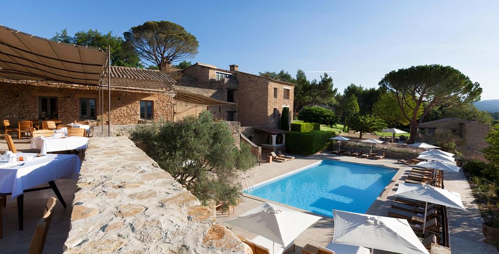 Le Mas des Herbes Blanches Hotel & Spa 5* - Gordes - Jusqu'à -70% | Voyage  Privé