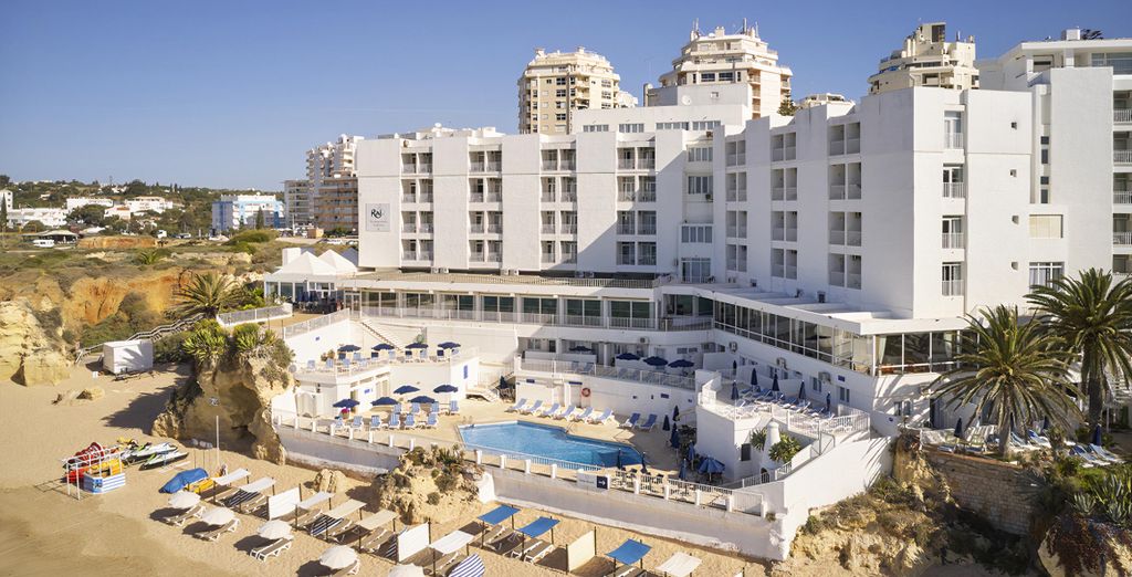 Holiday Inn Algarve 4*