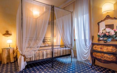 Hotel Palazzo dal Borgo 4*