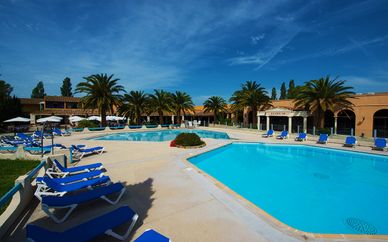Hotel Club Residence les Amandiers 4*