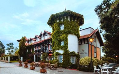 Hotel Torres de Somo 4*