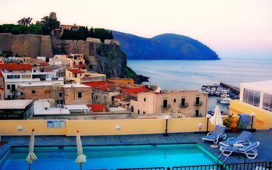 Hotel Villa Meligunis 4*
