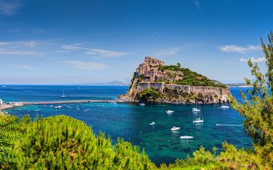 Hotel a 4* con escursioni a Ponza, Capri e Procida