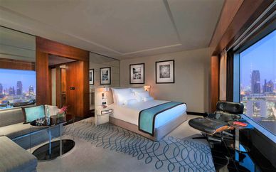Jumeirah Emirates Towers 5*