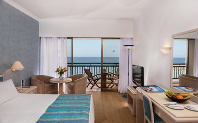 Coral Beach Hotel & Resort 5*