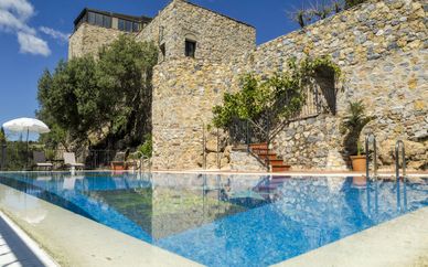 Castillo de Monda 3*