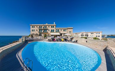 Hotel Delos Ile De Bendor 4*