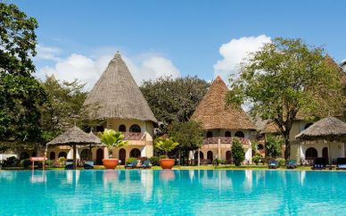 Neptune Paradise Beach Resort & Spa 4* & Safari Adventure