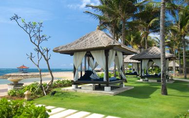 Desa Visesa Ubud 5* & Conrad Bali 5*