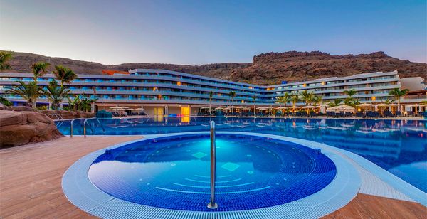 Radisson Blu Resort & Spa Gran Canaria Mogan 5*