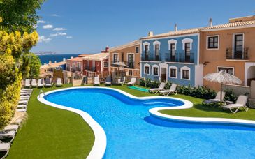Occidental Pueblo Acantilado 4*