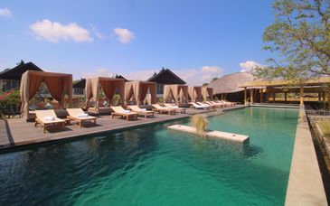 Ubud Nyuh Bali Resort & Spa 5*, Kardia Resort Gili 4*, Monolocale Resort Seminyak by Ini Vie Hospitality 5* & optional Doha
