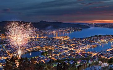 Rundreise in Eigenregie: Neujahr in den Fjorden feiern