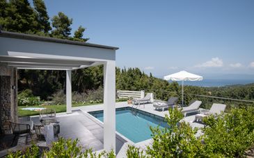 Terra Olivia Luxury Villas & Suites 