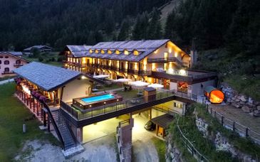 Chalet du Lys Hotel & Spa 4*