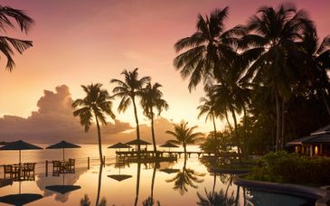 Royal Island Resort & Spa 5* & optional Istanbul
