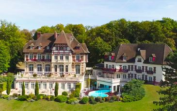 Chateau De La Tour Gouvieux 4*