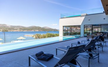 Marinus Beach Hotel 4*