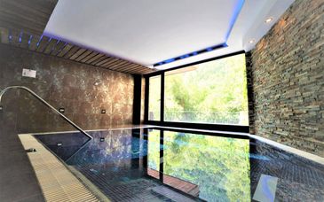 Hotel Niunit 4*