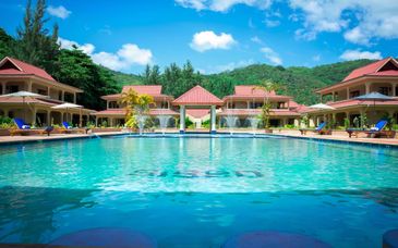 Oasis Hotel Restaurant & Spa 