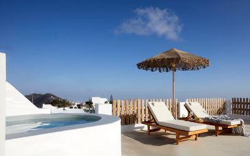 Athiri Santorini Apartments & Suites
