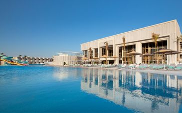V Hôtel 5*