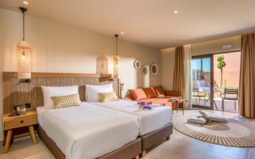 Pyria Hôtel 4*