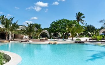 Zanziblue Waves Beach Resort 4*