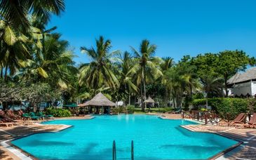 Serena Beach Resort & Spa 5* con possibile estensione al Kilaguni Serena Safari Lodge 4* 