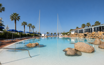 Phi Hotel Sighientu 4*